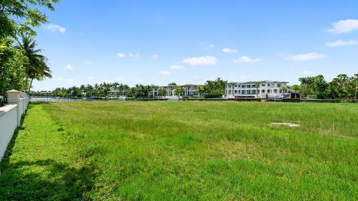 GABLES ESTATES NO 2 - Land