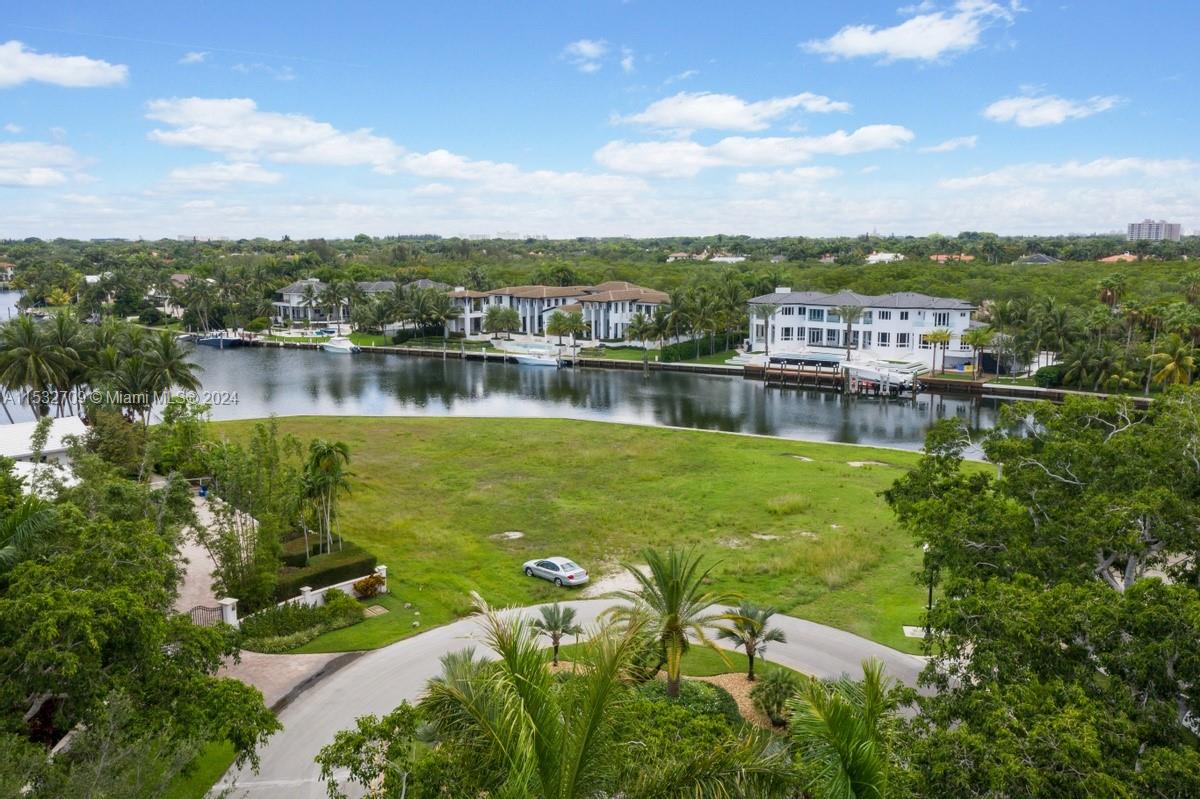 GABLES ESTATES NO 2 - Land