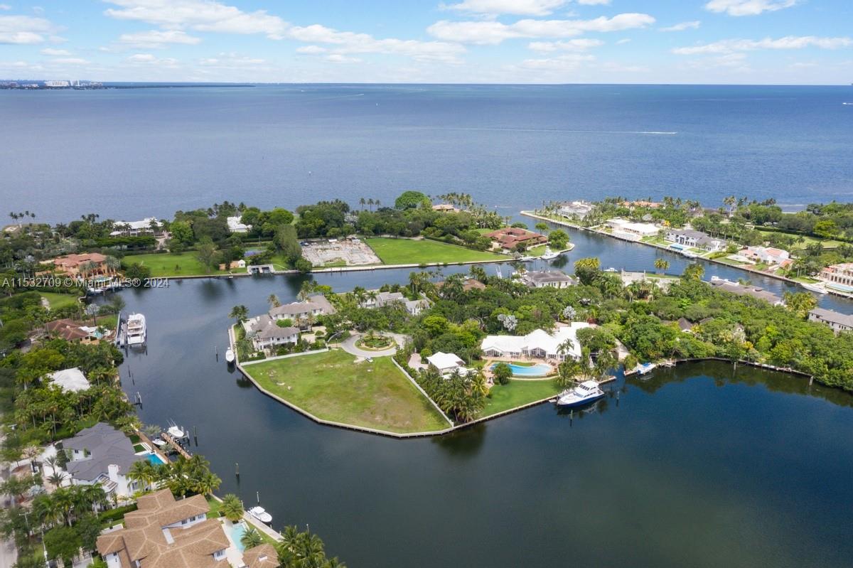 GABLES ESTATES NO 2 - Land