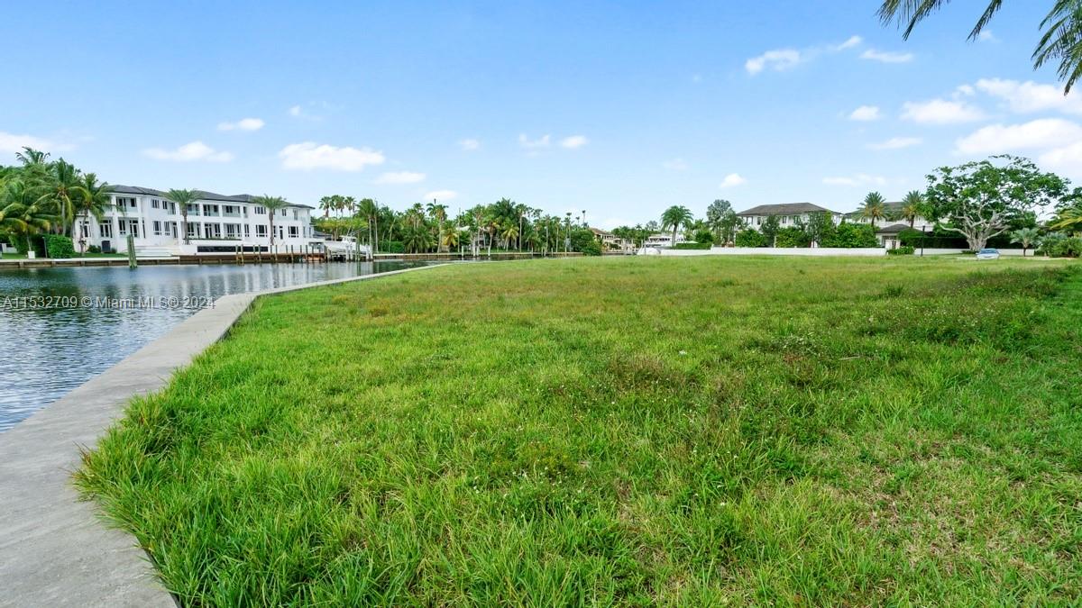 GABLES ESTATES NO 2 - Land