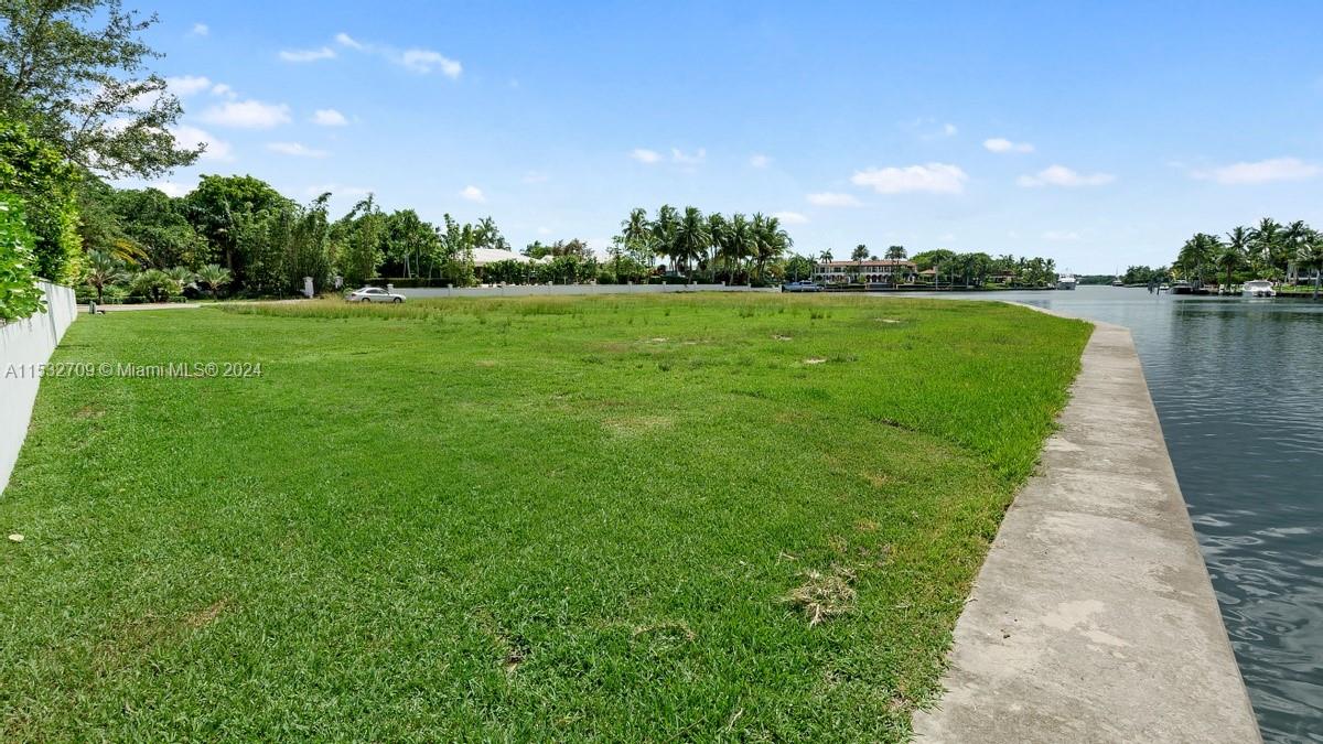 GABLES ESTATES NO 2 - Land