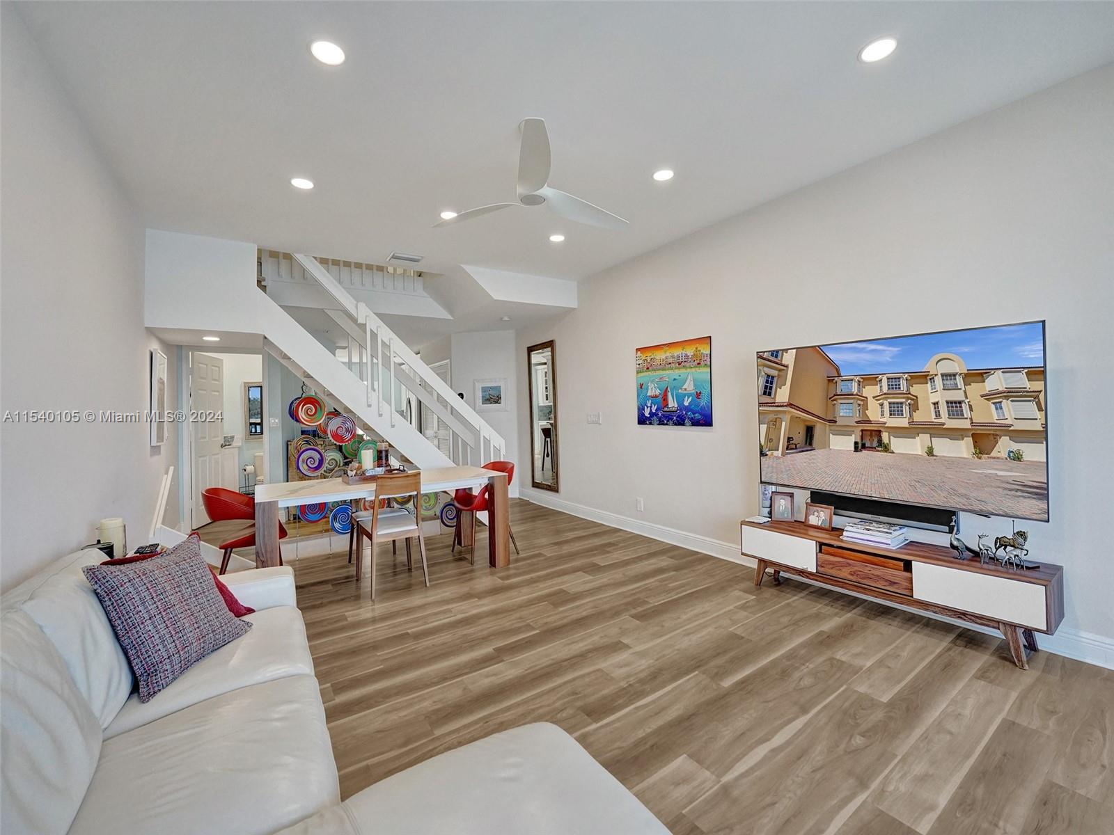 HOLLYWOOD CENTRAL BEACH - Residential