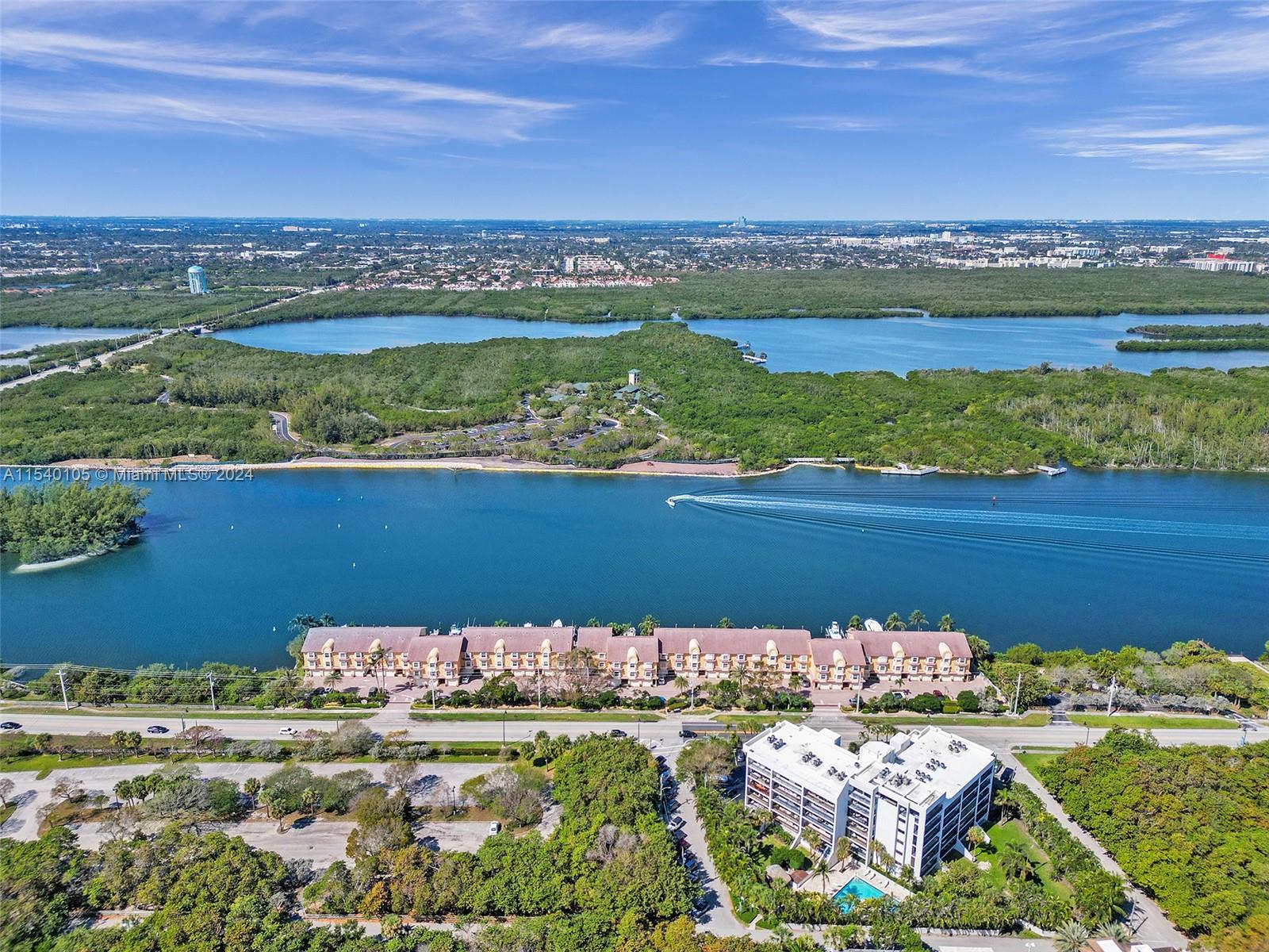 HOLLYWOOD CENTRAL BEACH - Residential
