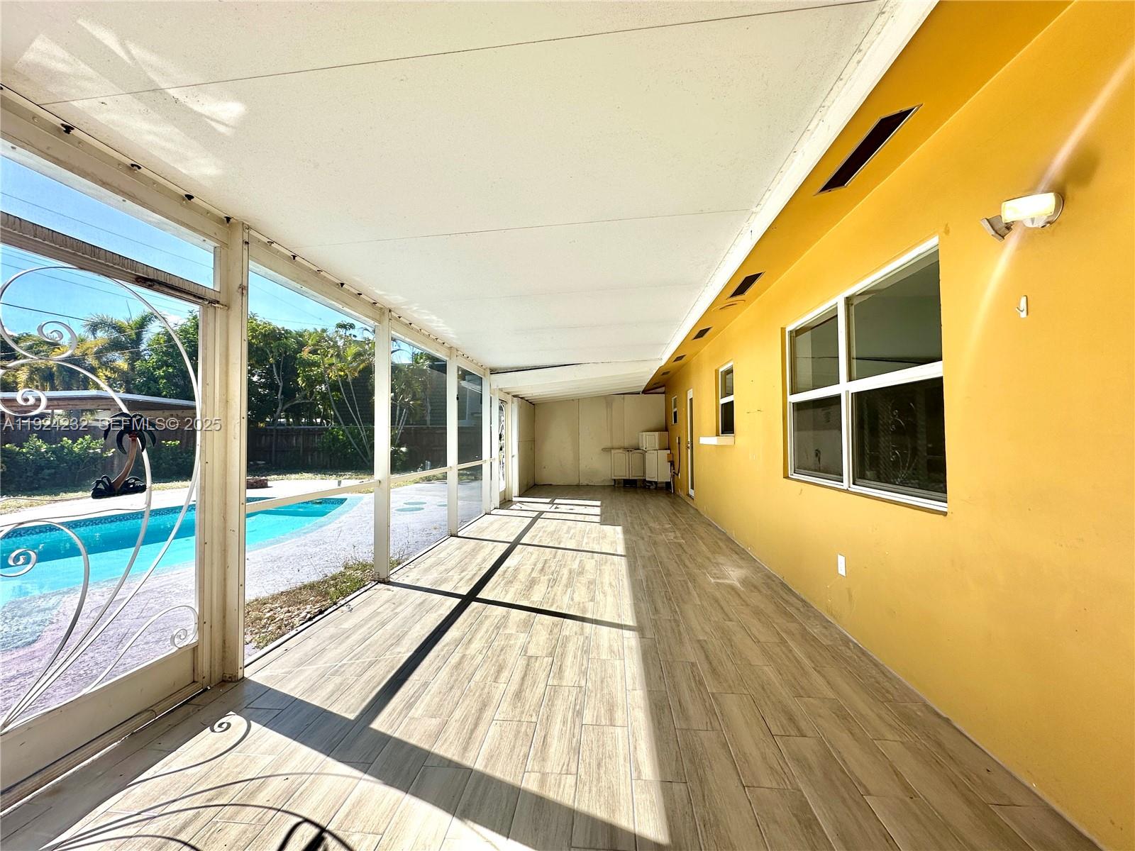 PINE CREST AMENDED PLAT - Residential Lease