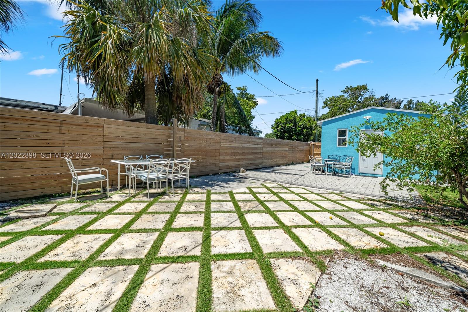 LAKE WORTH TOWN OF - Residential Income
