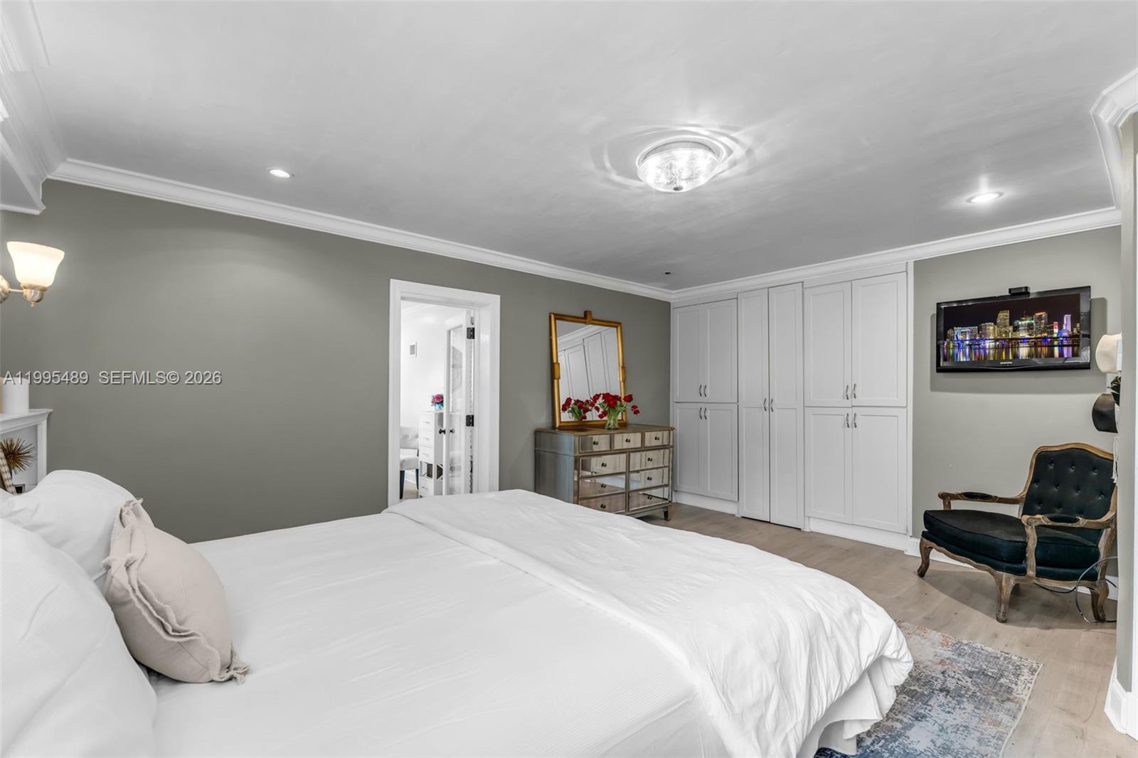 DARLINGTON MANOR - Residential