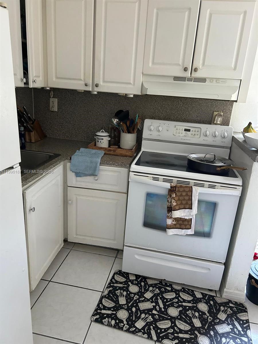 AUBURNDALE CONDO - Residential Lease