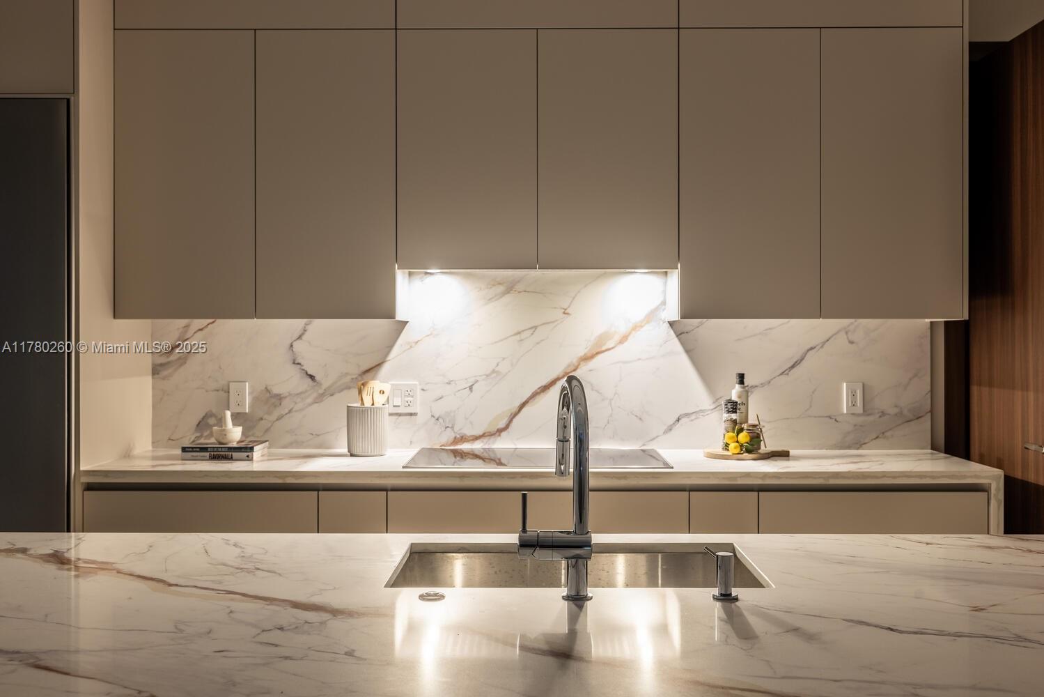 AQUA MARINE - Residential