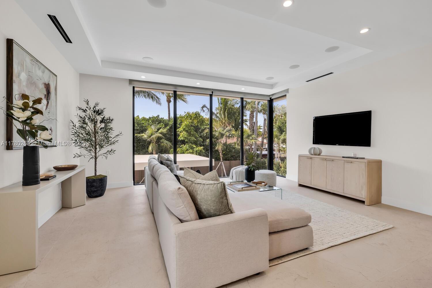 AQUA MARINE - Residential