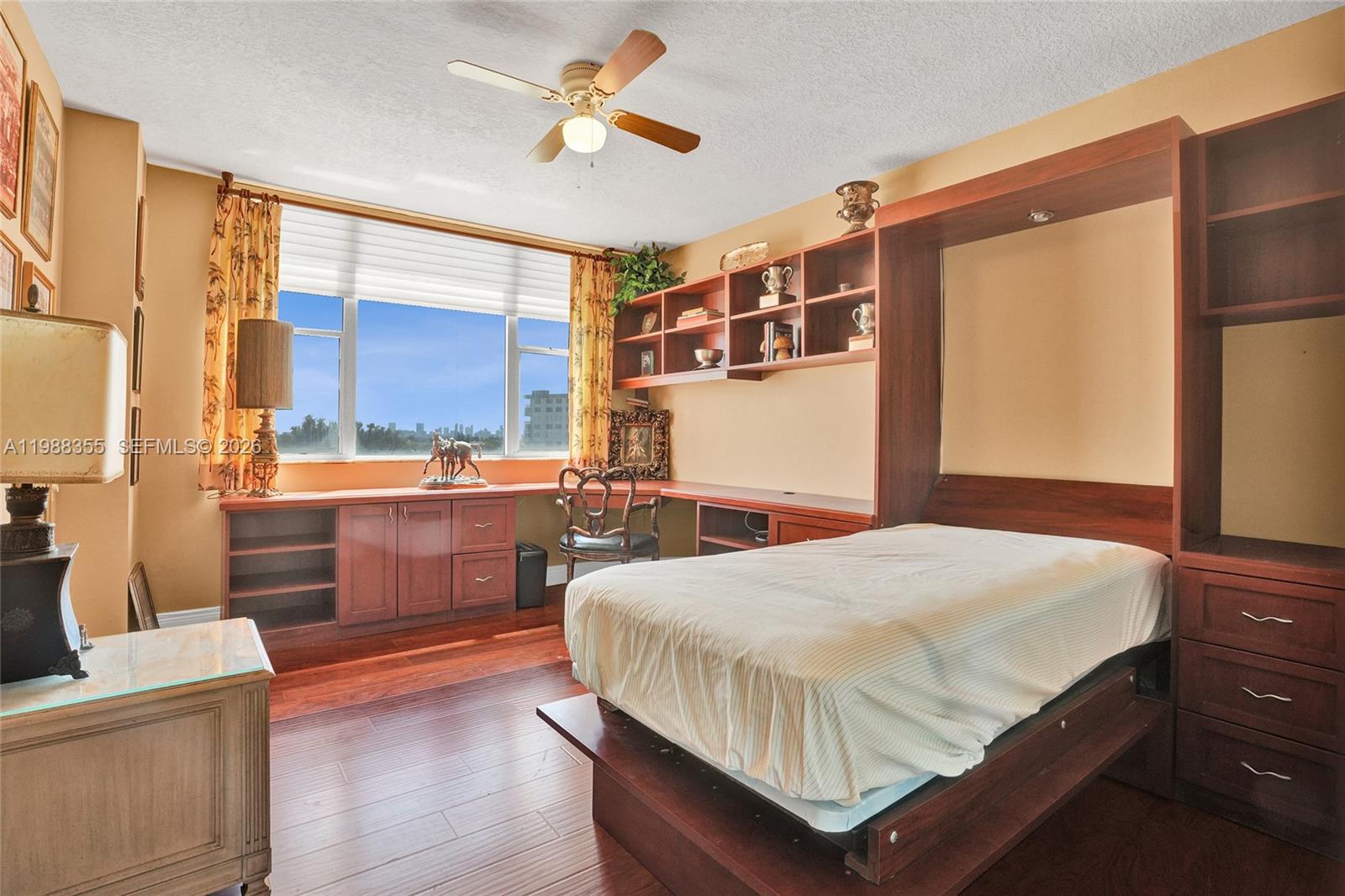 HILLCREST EAST NO 26 COND - Residential