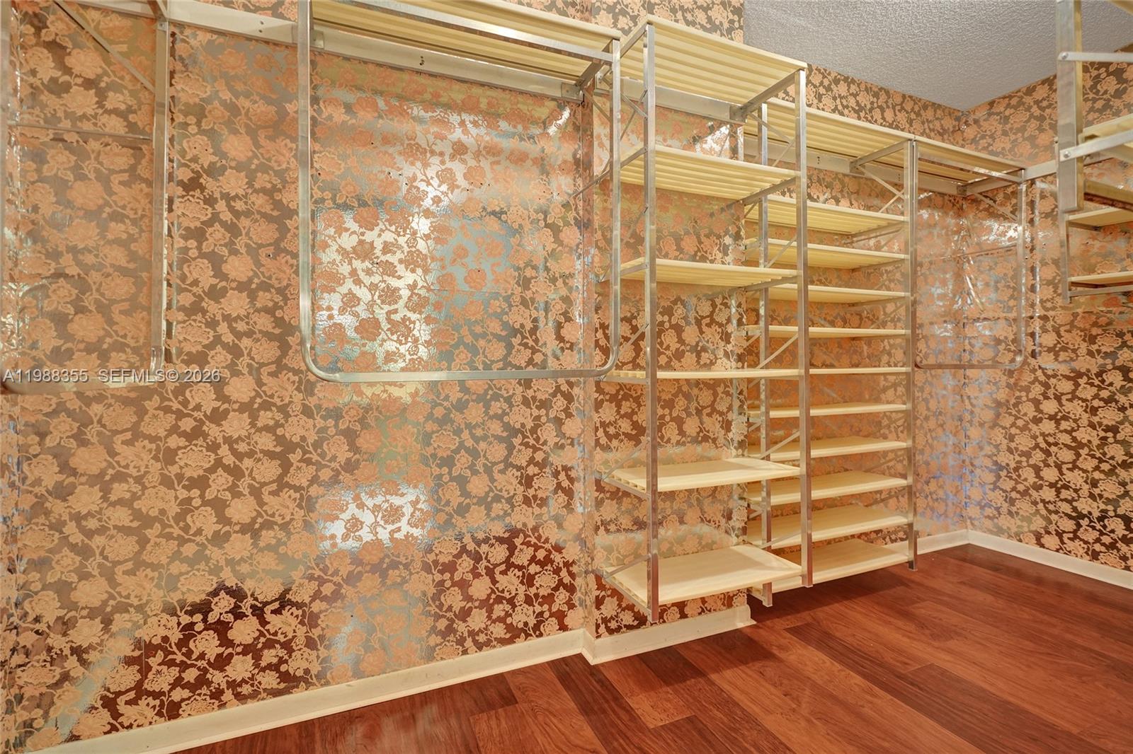 HILLCREST EAST NO 26 COND - Residential