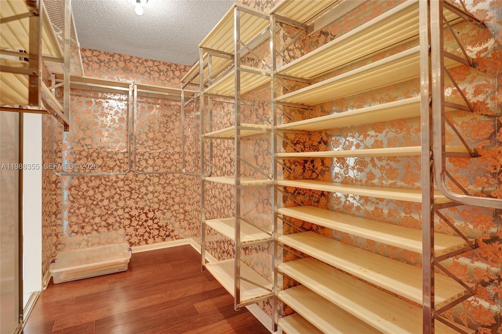 HILLCREST EAST NO 26 COND - Residential