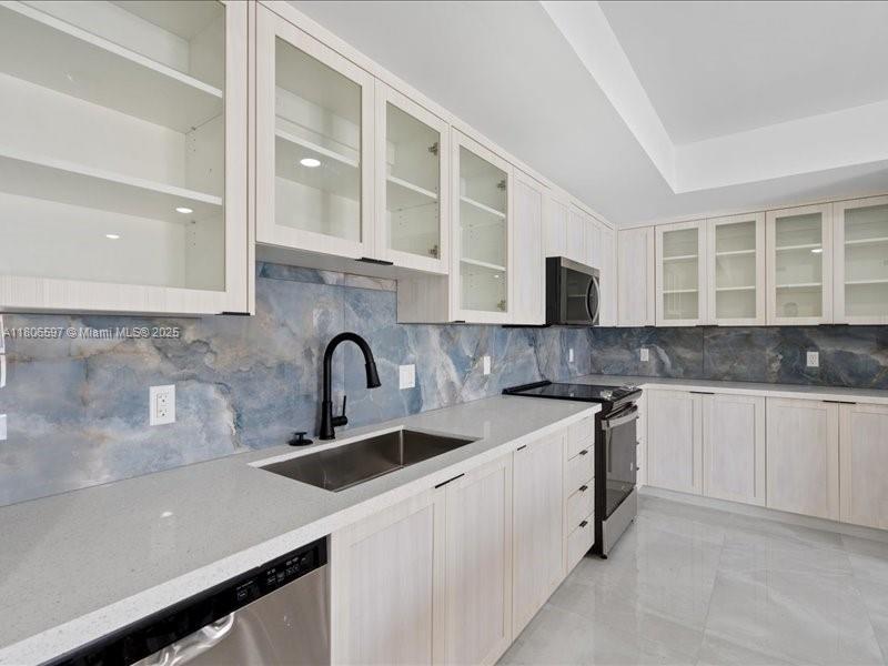 On Grandville - Residential