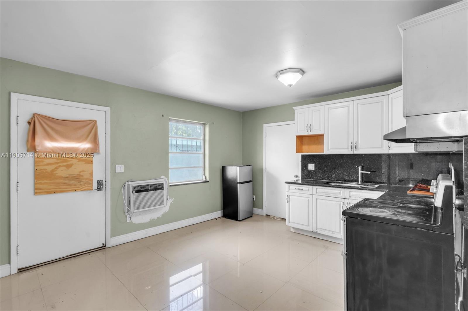 ALLAPATTAH HOMESITES - Residential Income