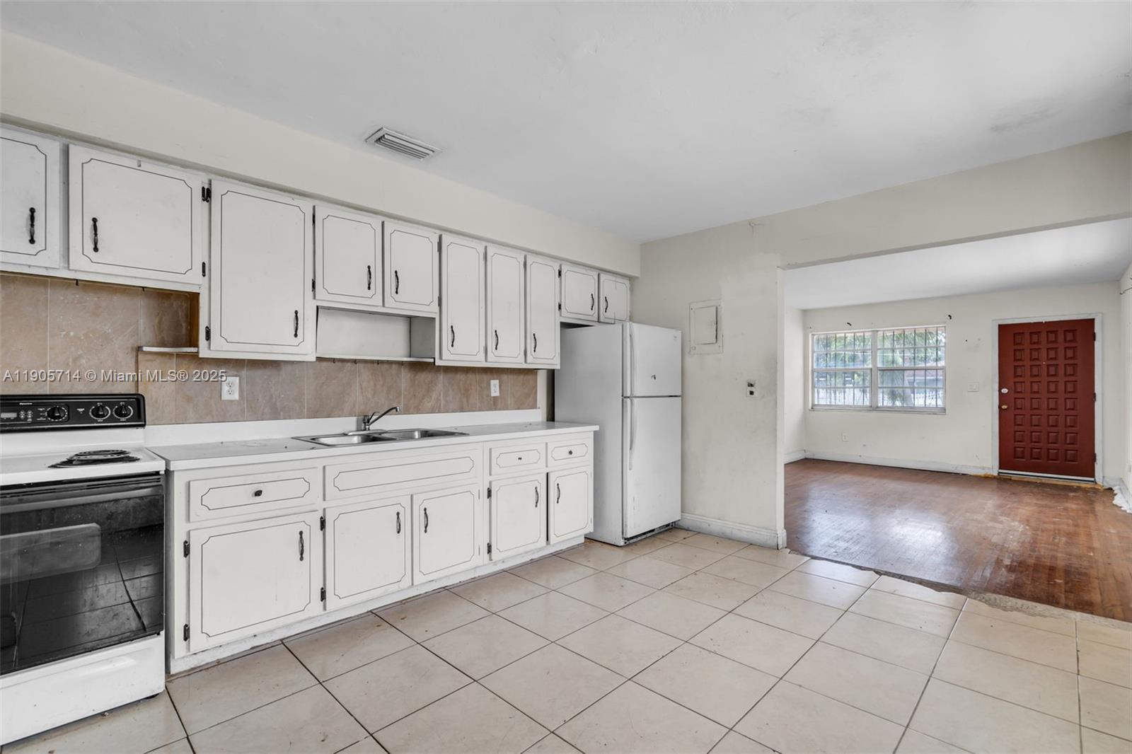 ALLAPATTAH HOMESITES - Residential Income