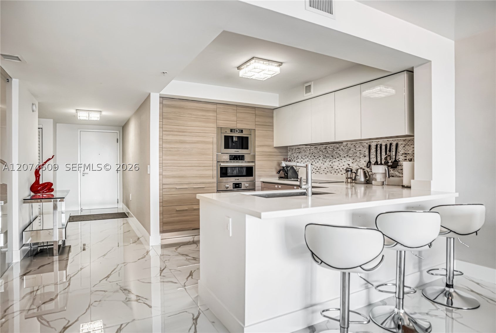 330 Sunny Isles Blvd 5-906