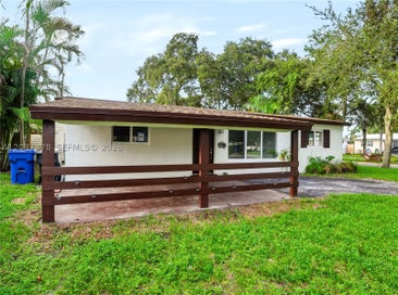 FLORIDA PRICE REDUCTION LISTINGS 6570 Liberty St Hollywood FL 33024