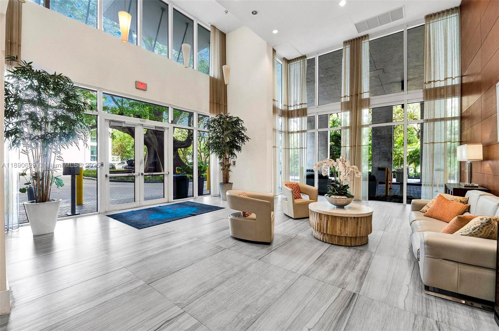 TERRAZAS RIVERPARK VILLAG - Residential