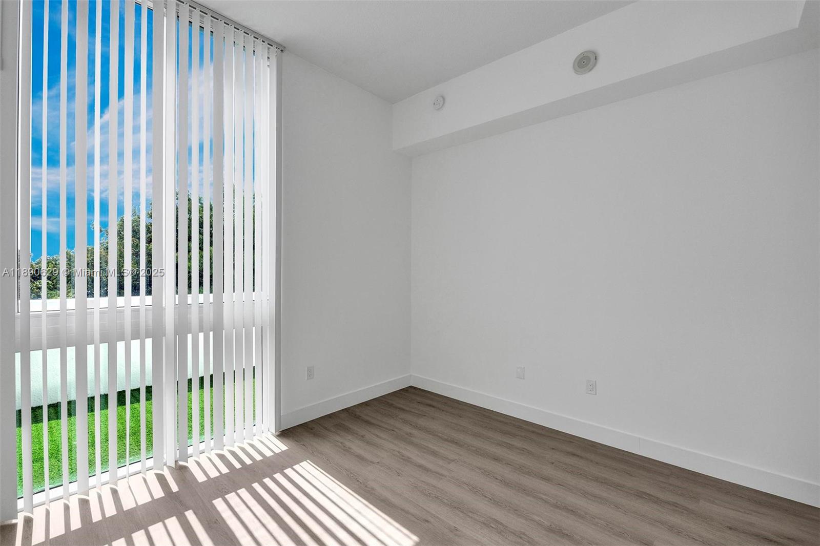 TERRAZAS RIVERPARK VILLAG - Residential