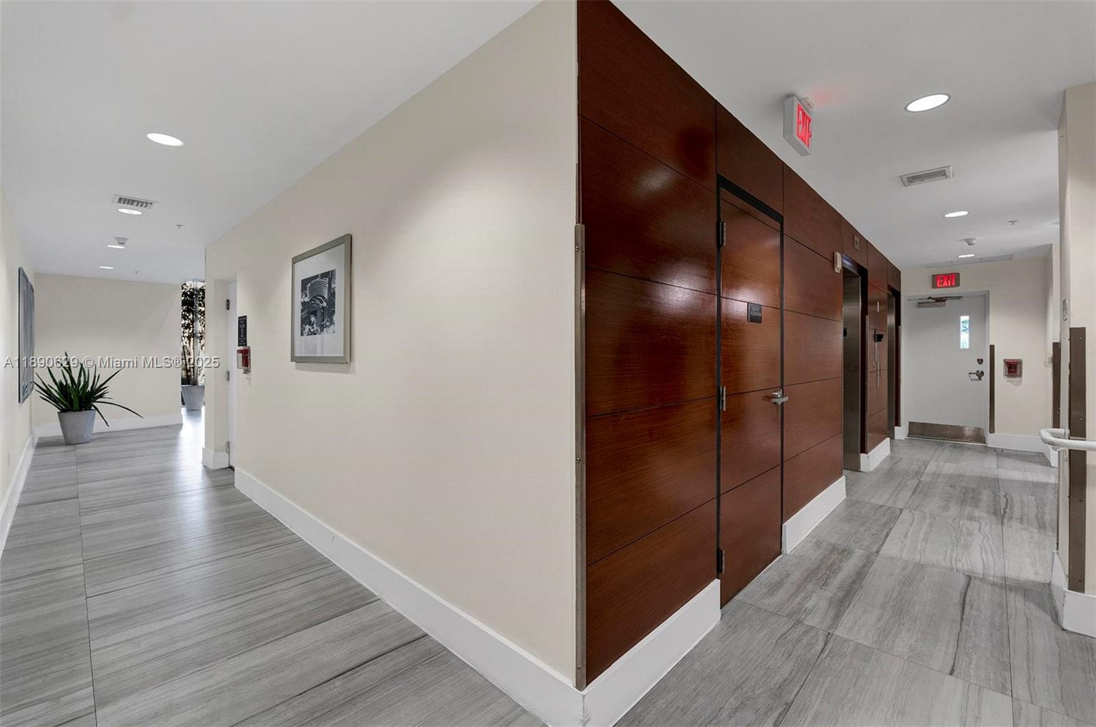 TERRAZAS RIVERPARK VILLAG - Residential