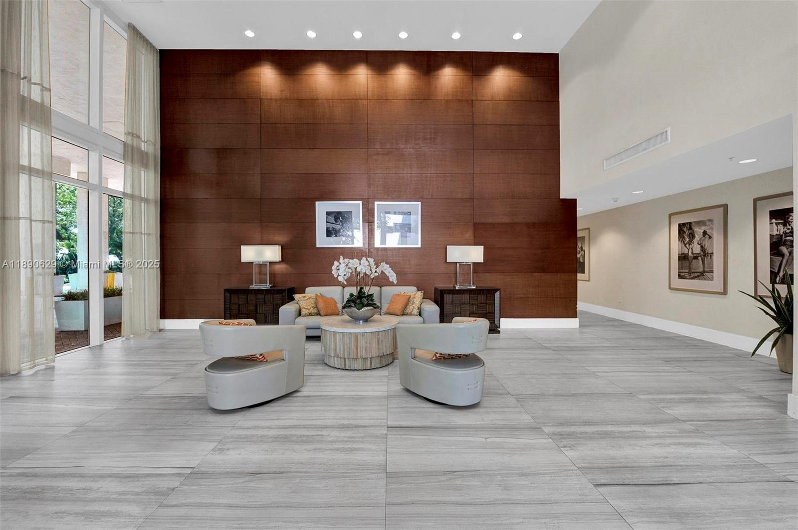 TERRAZAS RIVERPARK VILLAG - Residential