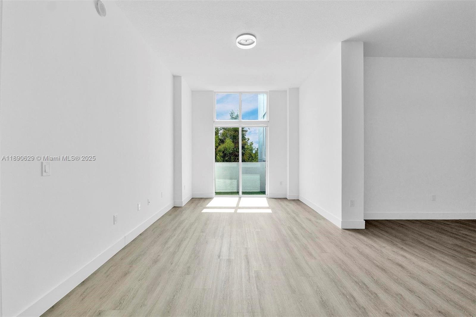 TERRAZAS RIVERPARK VILLAG - Residential