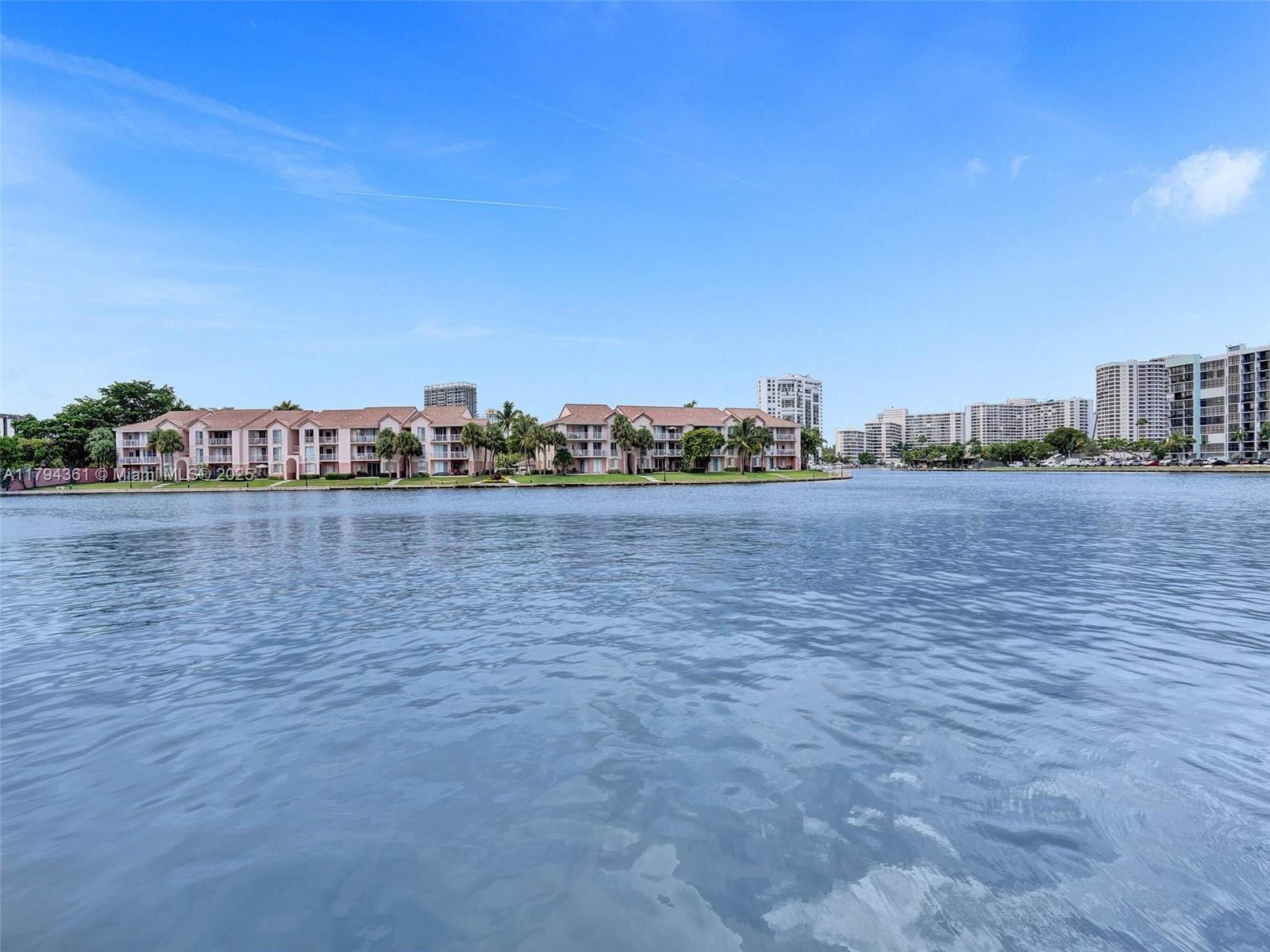 HALLMARK OF HOLLYWOOD CON - Residential Lease