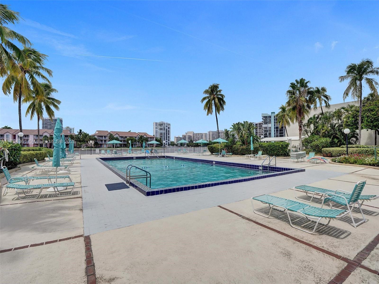 HALLMARK OF HOLLYWOOD CON - Residential Lease