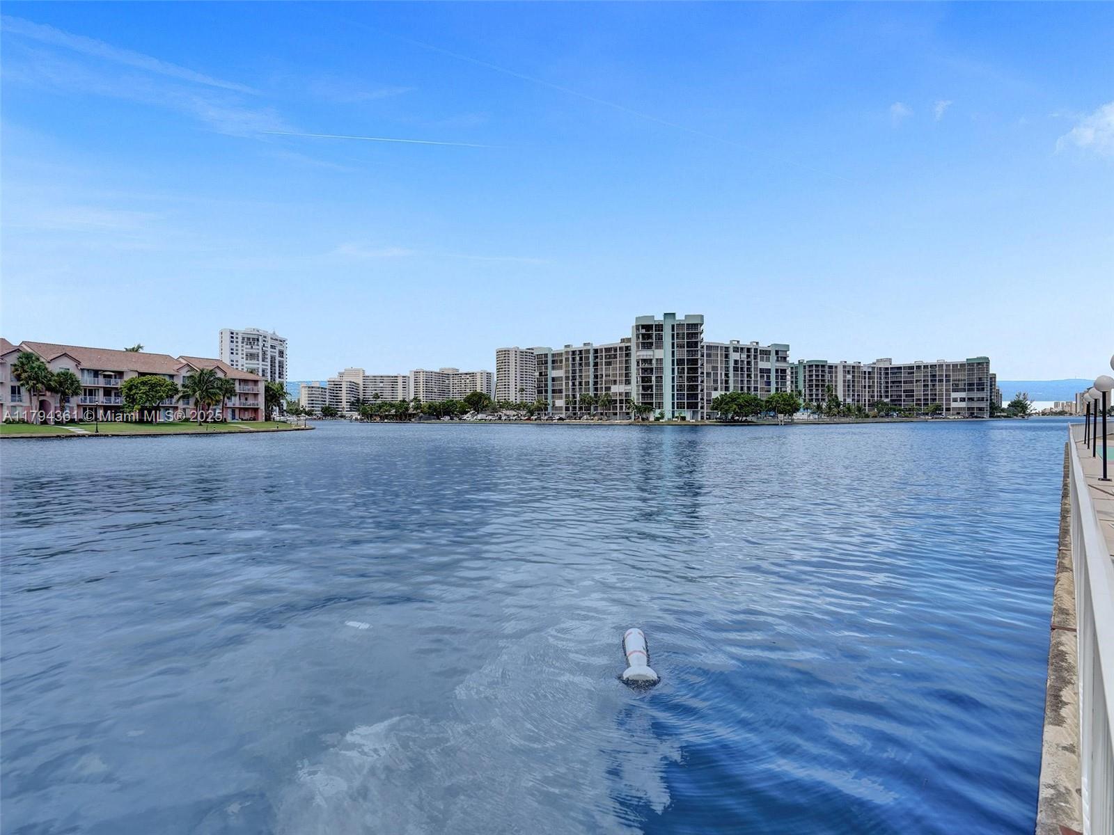 HALLMARK OF HOLLYWOOD CON - Residential Lease