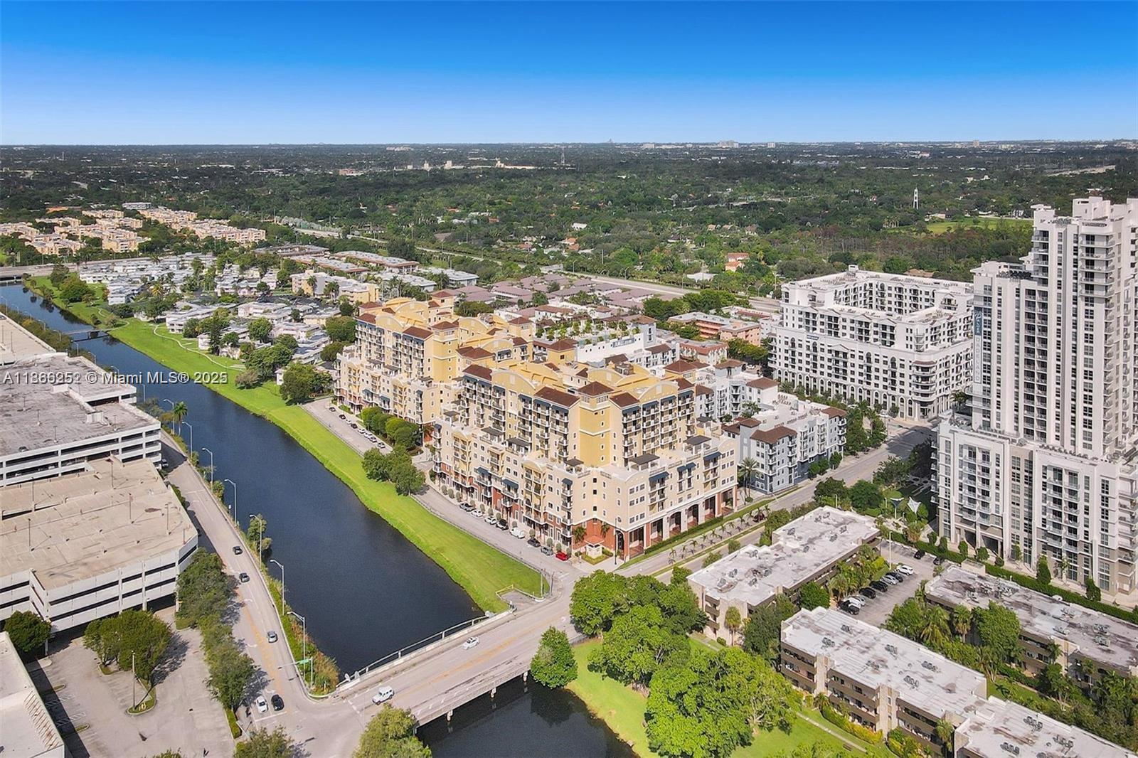 COLONNADE AT DADELAND SW - Residential