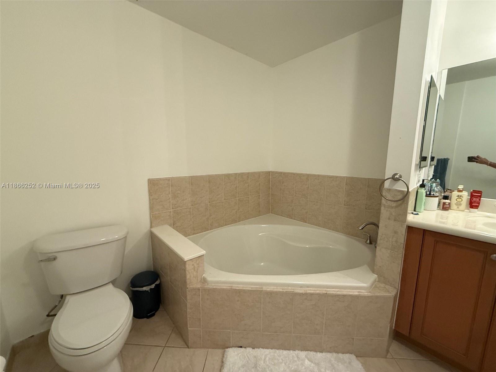 COLONNADE AT DADELAND SW - Residential