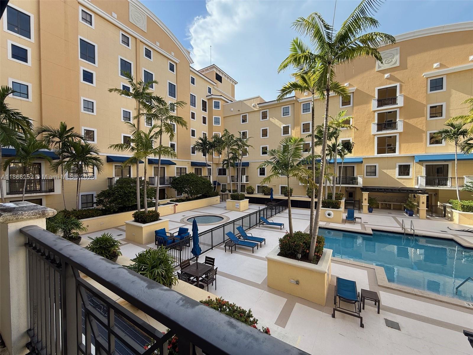 COLONNADE AT DADELAND SW - Residential