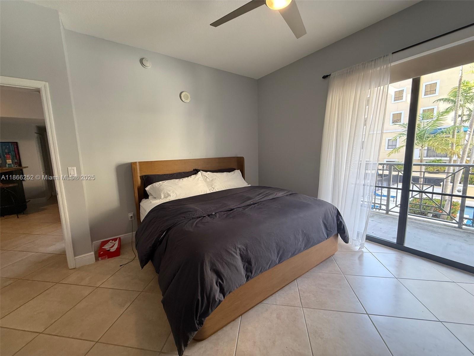 COLONNADE AT DADELAND SW - Residential