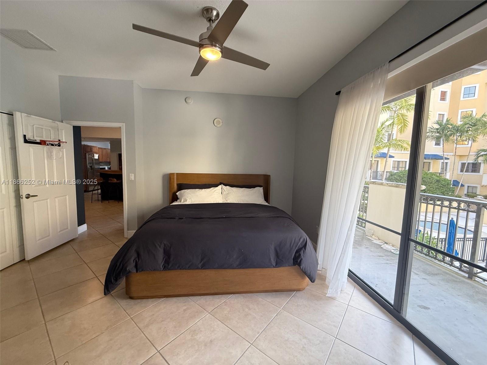 COLONNADE AT DADELAND SW - Residential