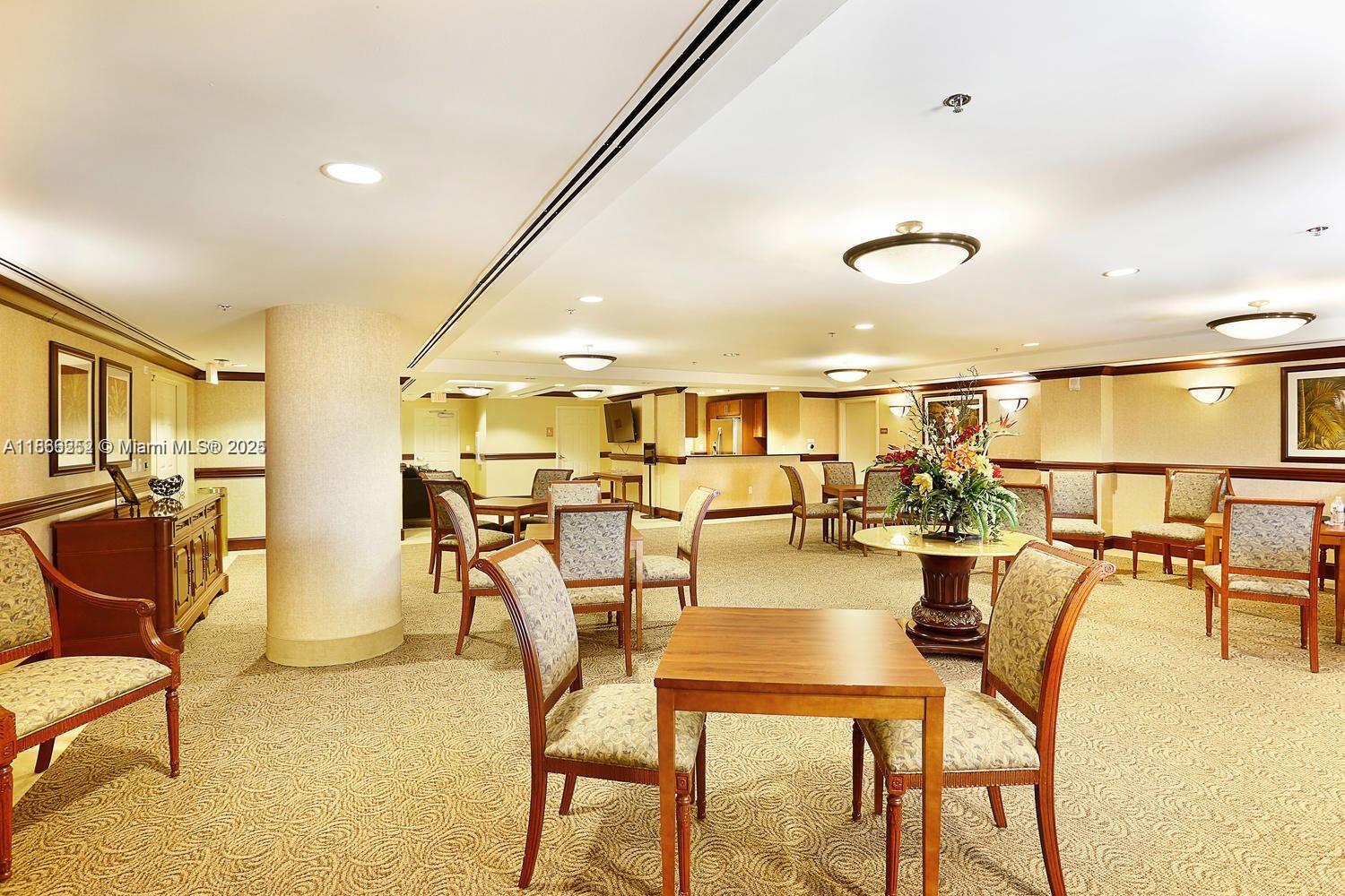 COLONNADE AT DADELAND SW - Residential