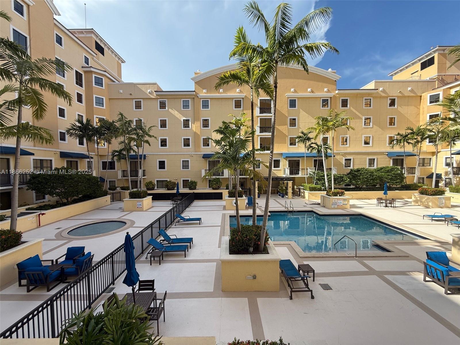 COLONNADE AT DADELAND SW - Residential