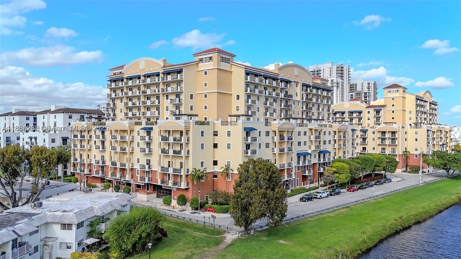 8395 SW 73rd Ave 509, Miami FL 33143