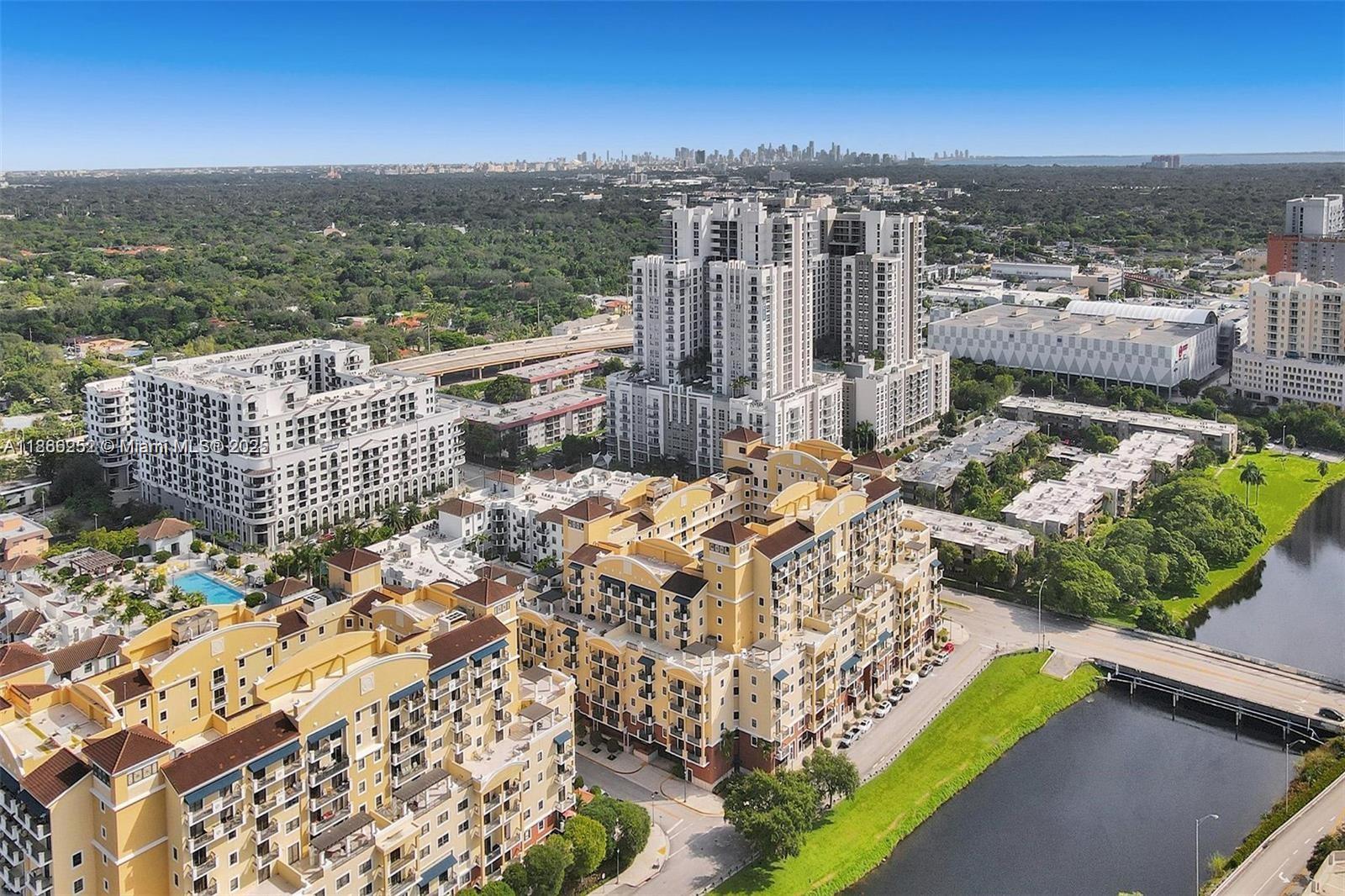 COLONNADE AT DADELAND SW - Residential