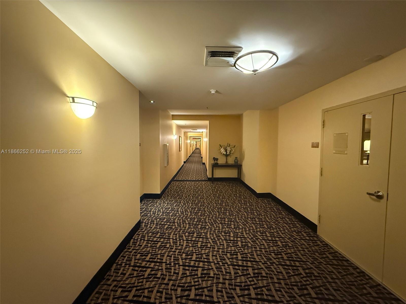 COLONNADE AT DADELAND SW - Residential