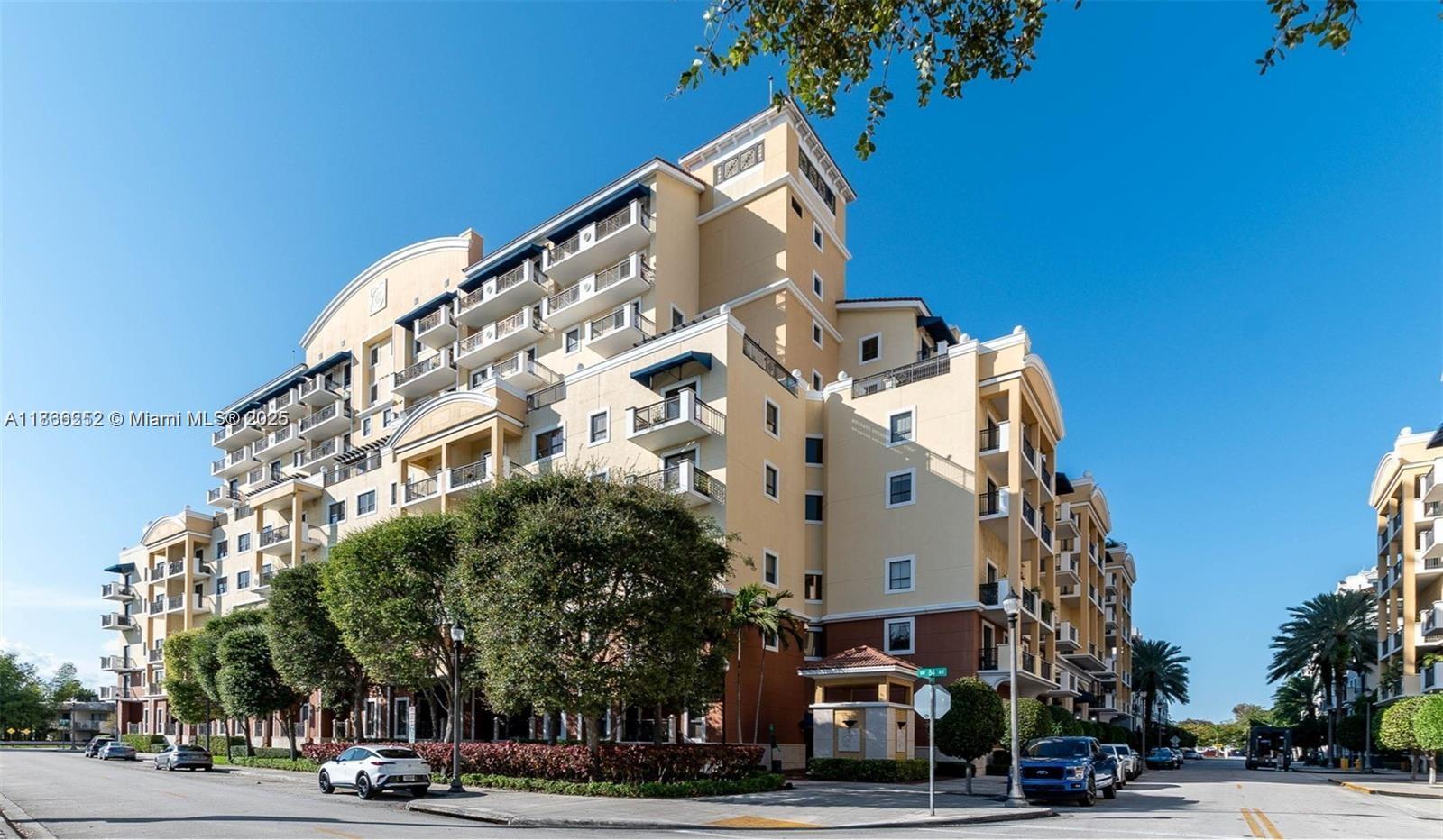 COLONNADE AT DADELAND SW - Residential