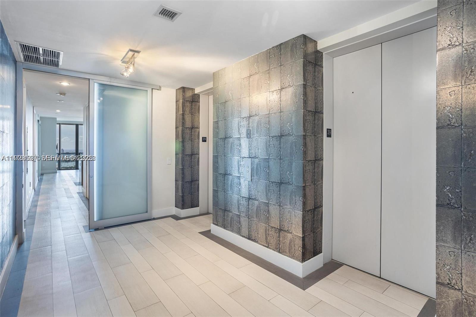 1100 Biscayne Blvd 3902