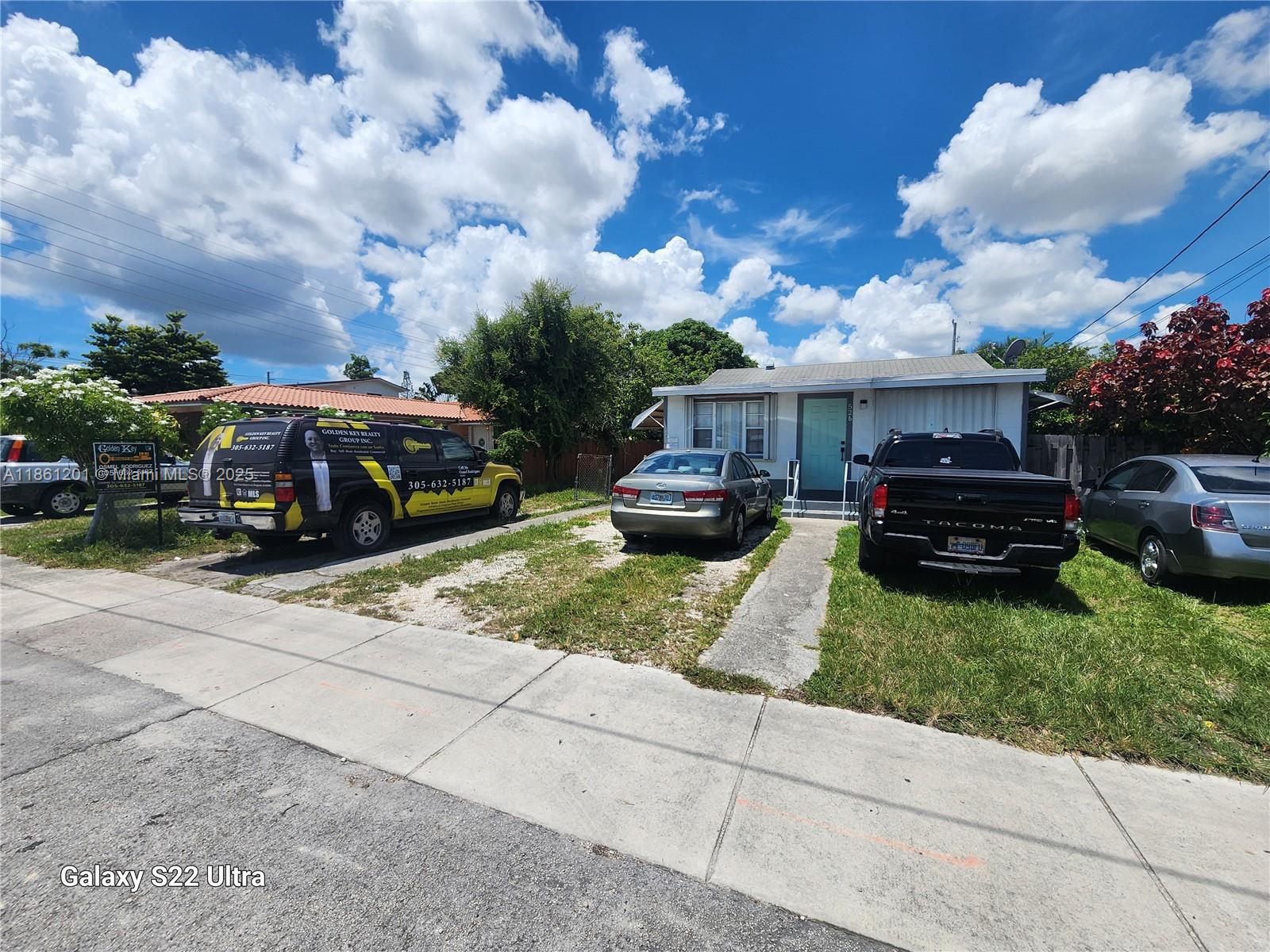 Multifamily
This 1008 square foot multi family home has 3 living units and front parking spaces. This home is a good opportunity