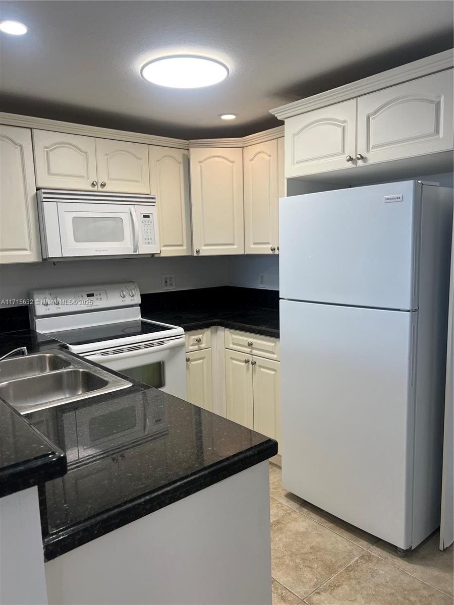 Property for Sale at 2020 Ne 135th St 607, North Miami, Miami-Dade County, Florida - Bedrooms: 1 
Bathrooms: 1  - $234,000
