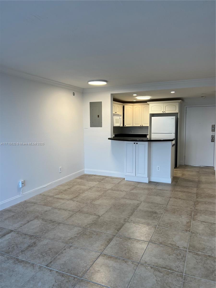 KEYSTONE TOWERS CONDO - Residential