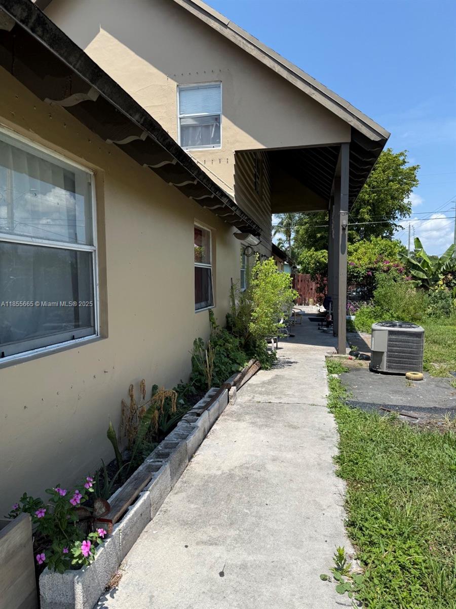 FLORAL HEIGHTS - Residential Income