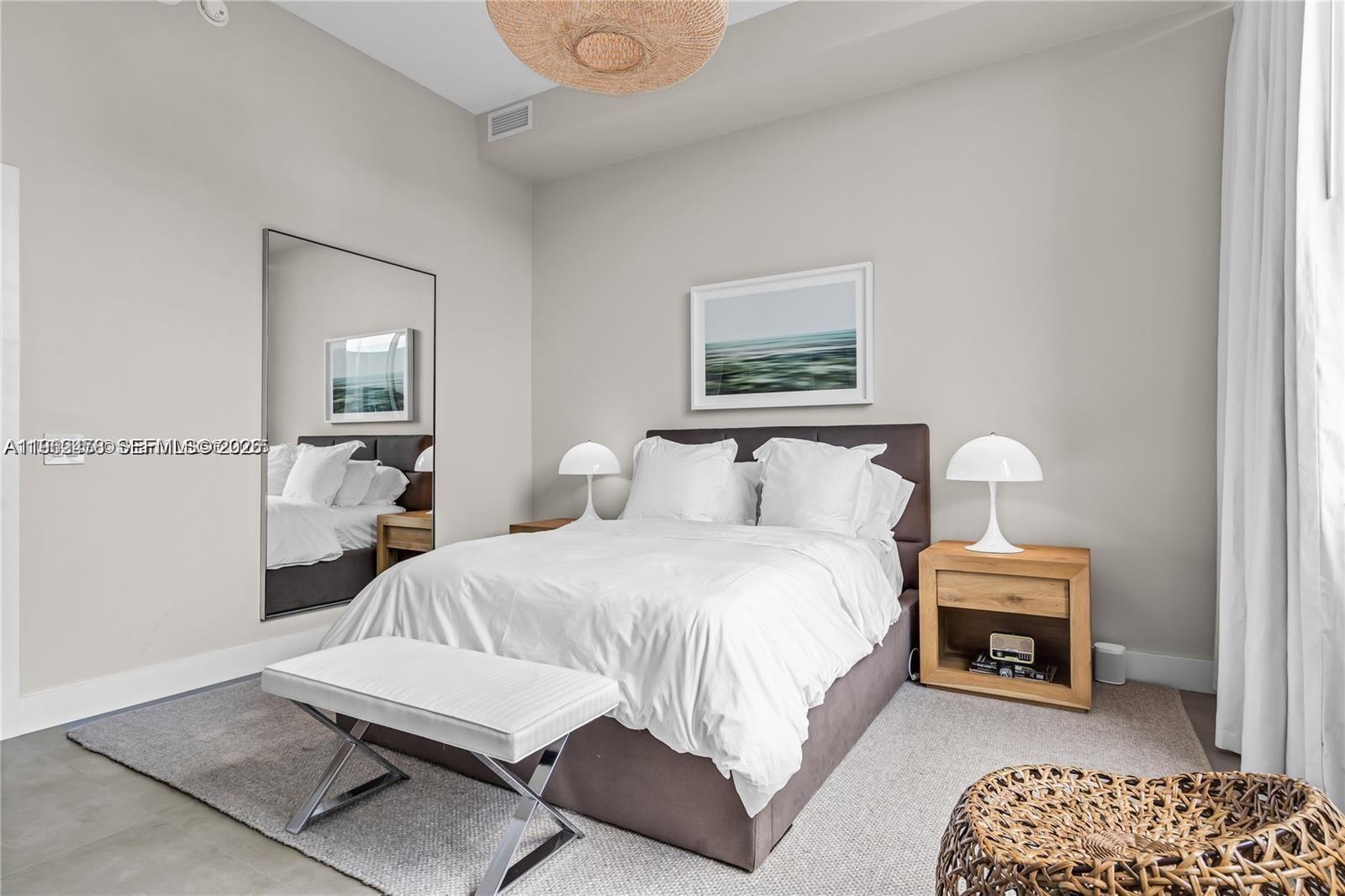 PARAISO BAY CONDO - Residential