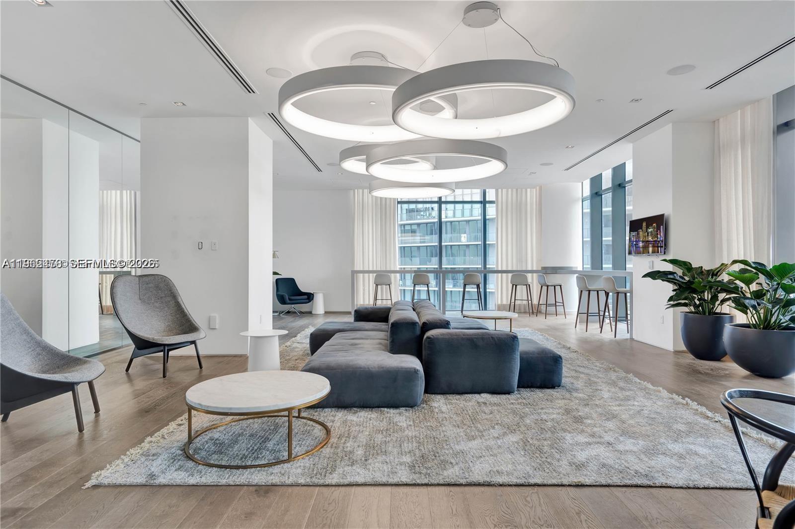 PARAISO BAY CONDO - Residential