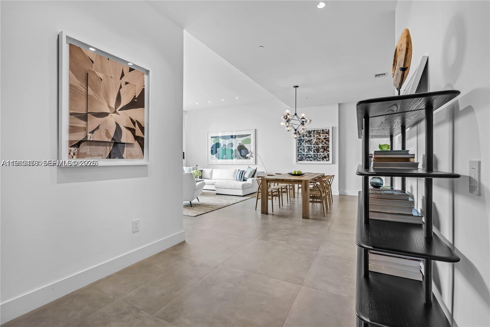 PARAISO BAY CONDO - Residential