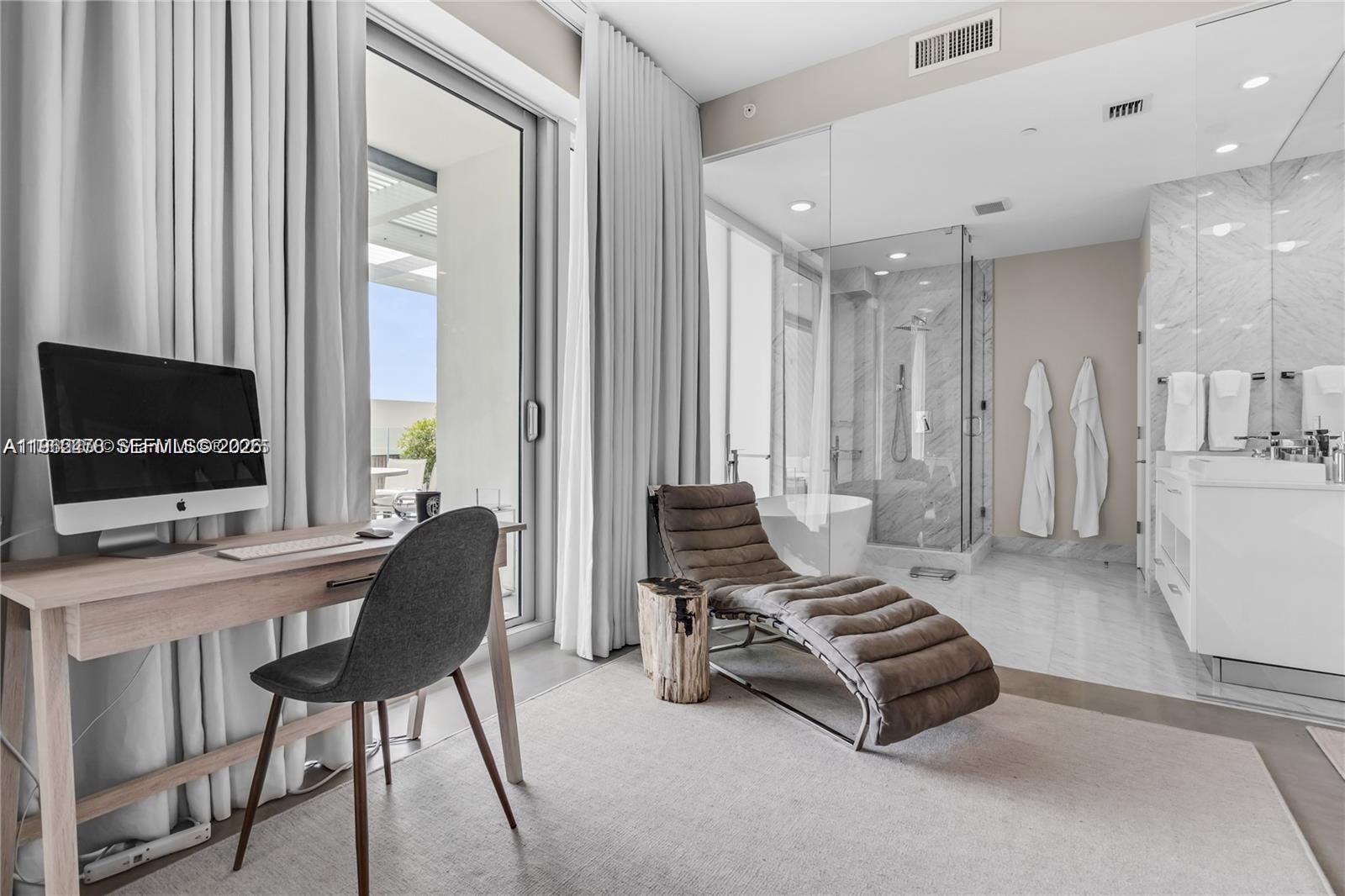 PARAISO BAY CONDO - Residential