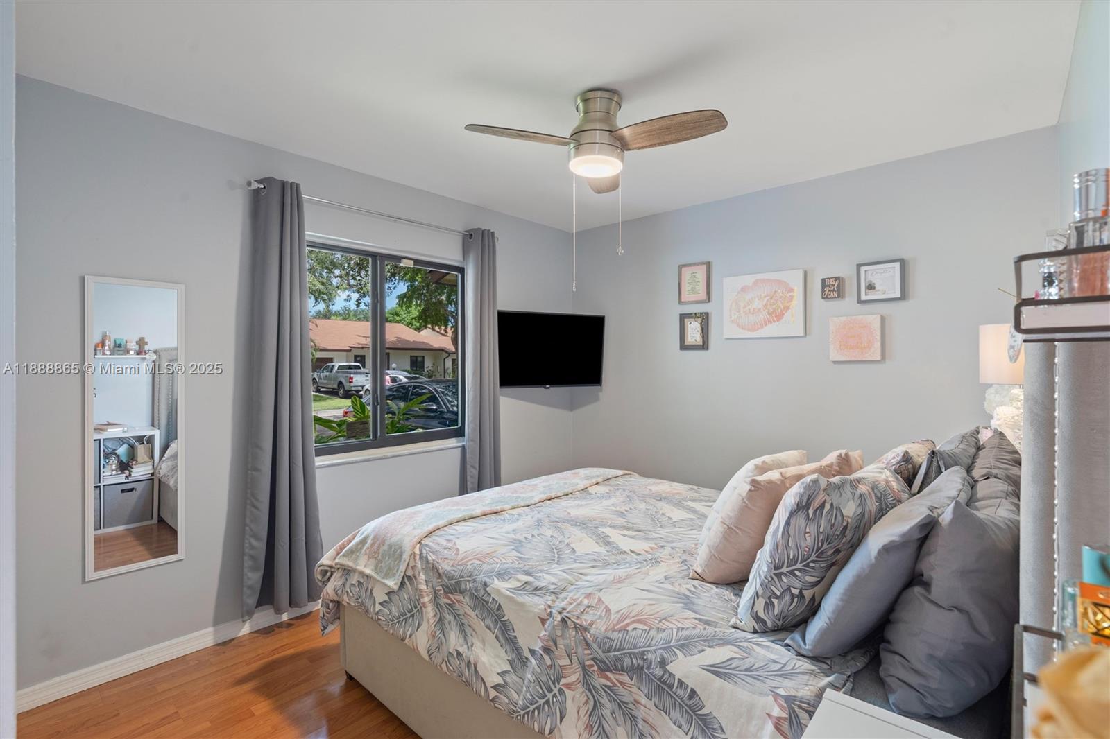 VENETIAN LAKES CONDO - Residential